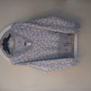 Frayed v neck sweater